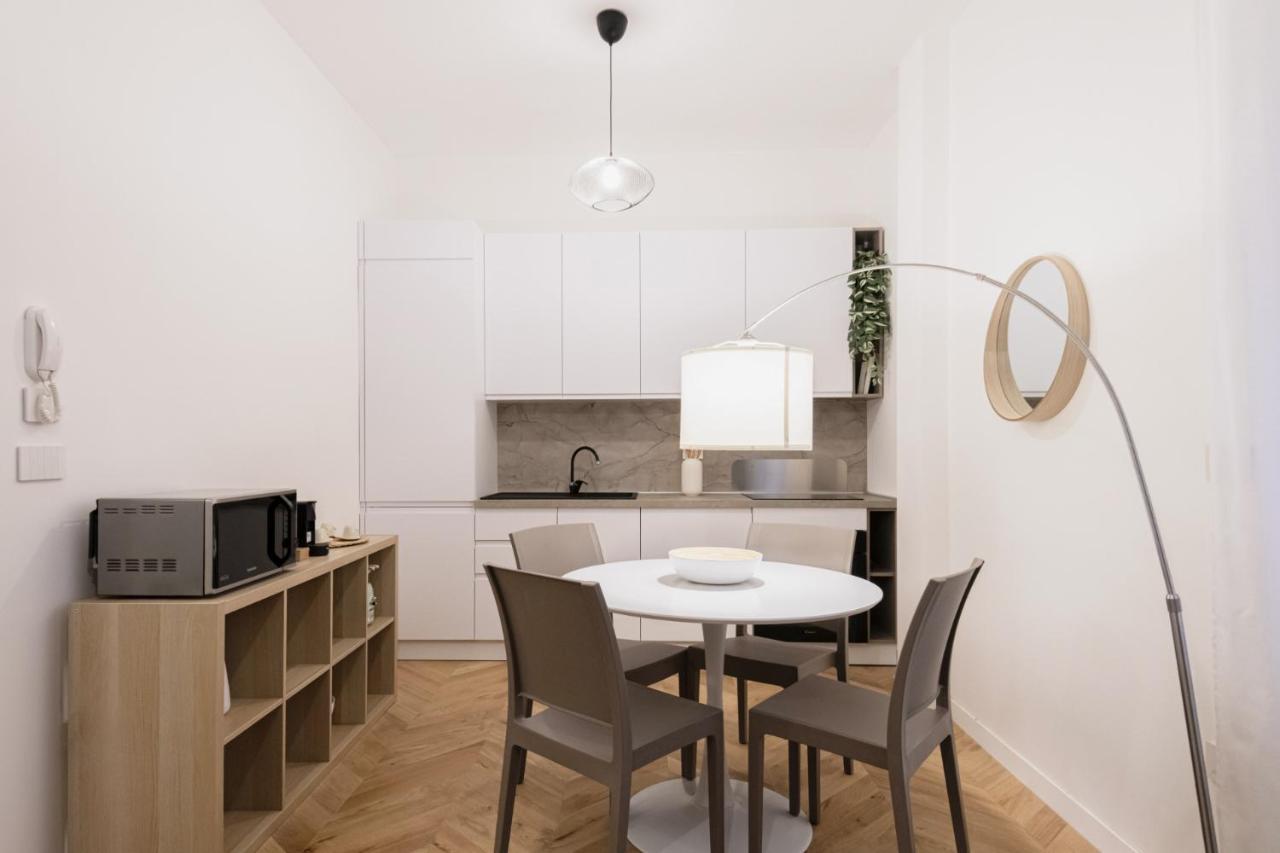 Apartament Easylife - Oasi Di Stile A 10Min Dal Duomo Mediolan Zewnętrze zdjęcie