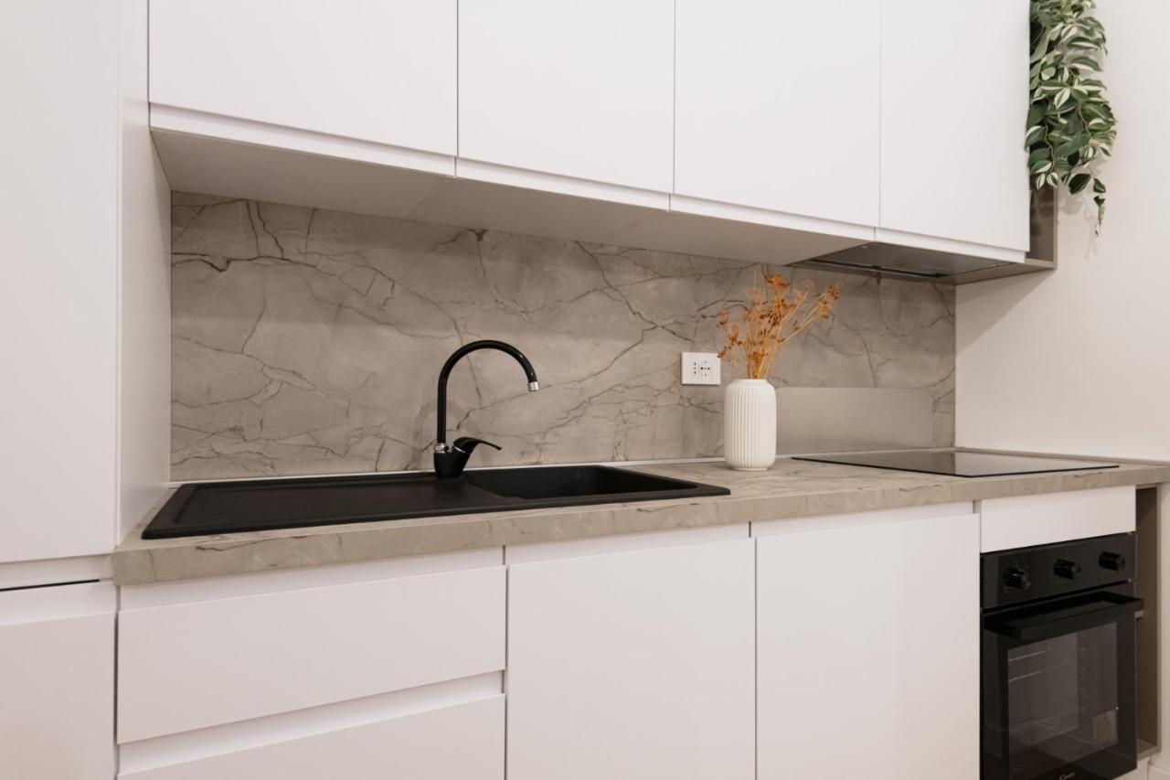 Apartament Easylife - Oasi Di Stile A 10Min Dal Duomo Mediolan Zewnętrze zdjęcie